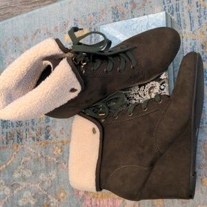 Indigo  boots. 🐦 New